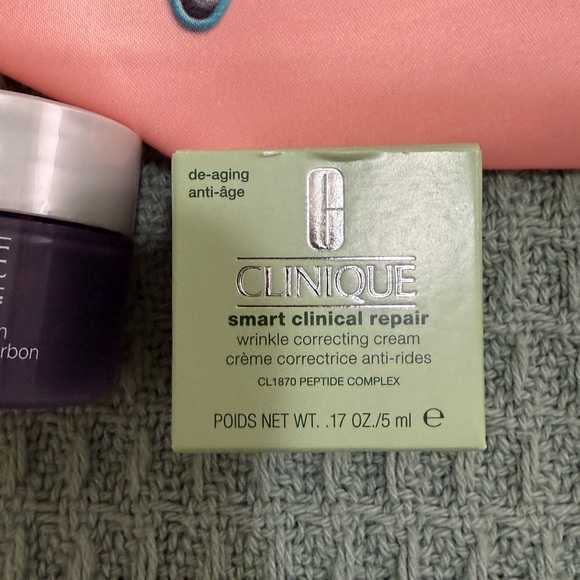 Clinique bundle of travel size items all New - Picture 2 of 10